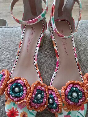 Betsey Johnson Brandee Colorful Macrame Beads Embellished Sandals size 8 NWOB
